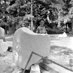 Raoul Goldoni, U dosluhu / Glava bika, 1978. Raoul Goldoni, U dosluhu / Glava bika, 1978.
